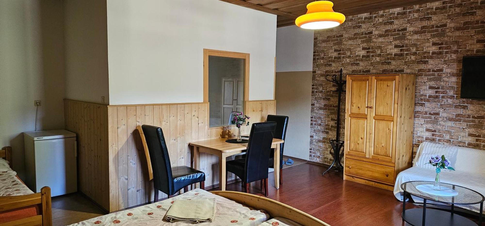 Hotel U Certa Čerčany Zewnętrze zdjęcie